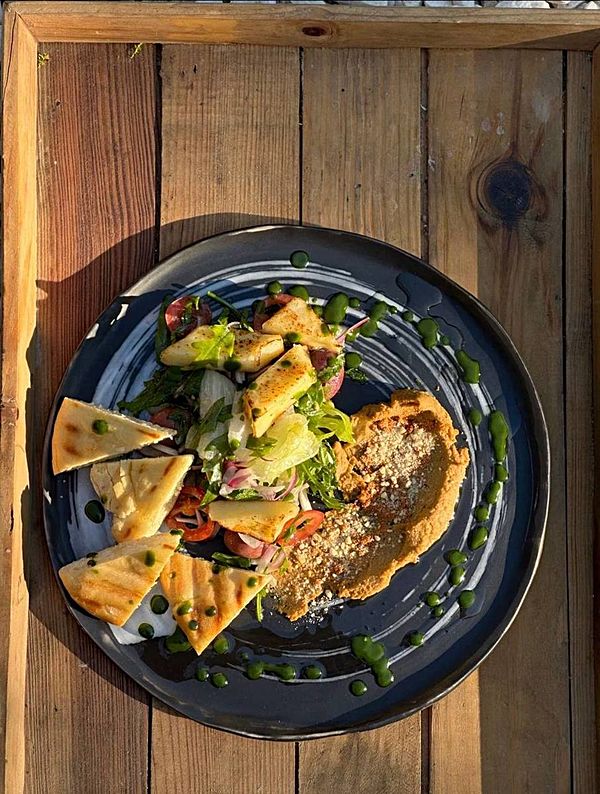 Салат кошерный с жареным сыром халлуми