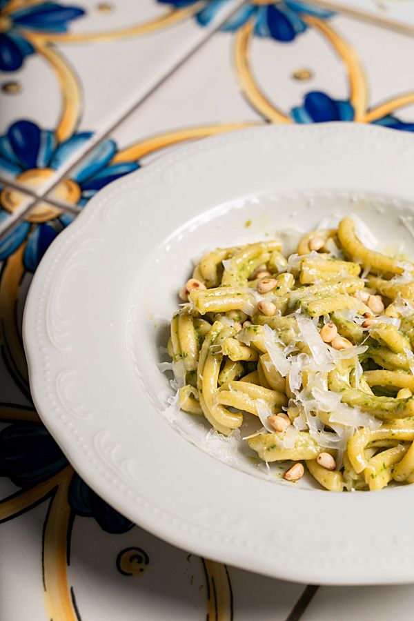 Казаречче с песто, кедровым орехом и пармезаном