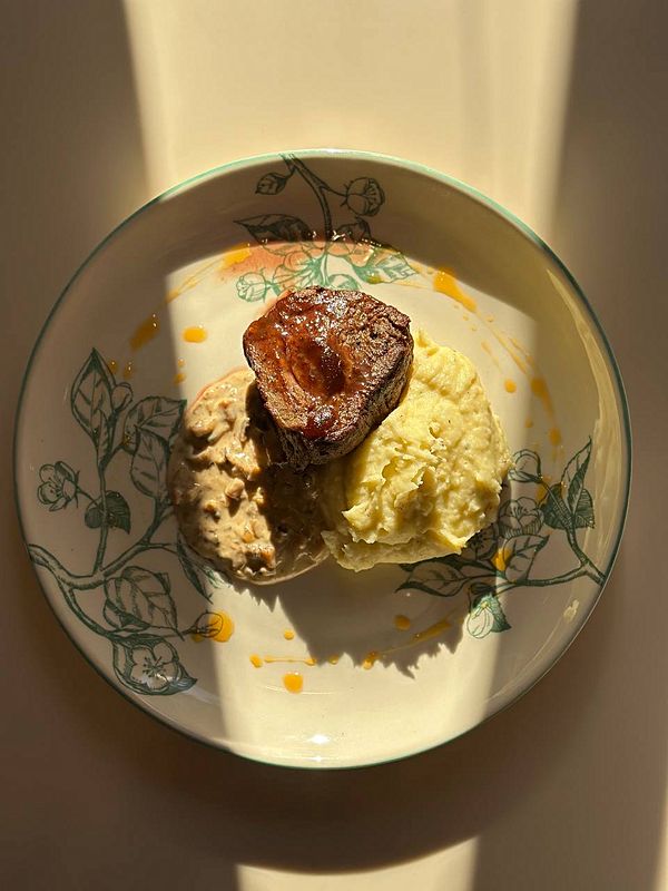 Стейк из телятины с трюфельным картофелем