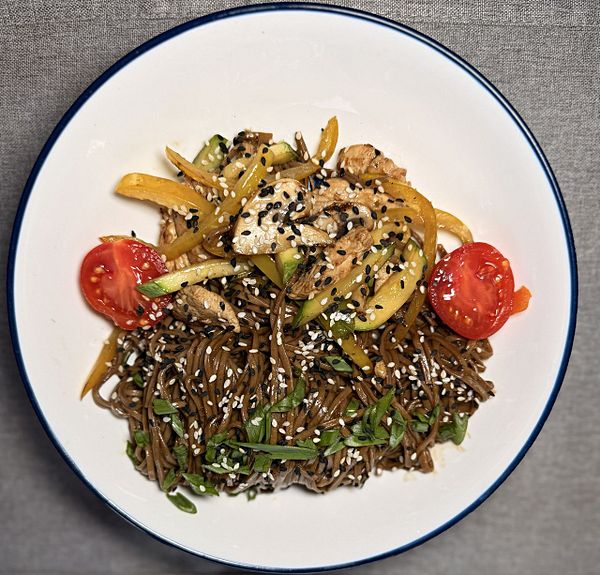 Соба с курицей в устричном соусе (терияки)