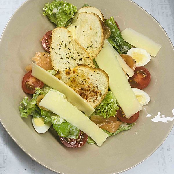 Цезарь со с/с лососем