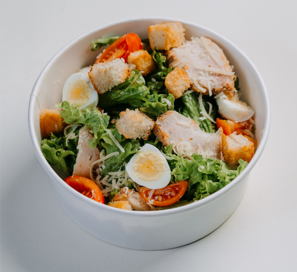 Салат Цезарь с курицей