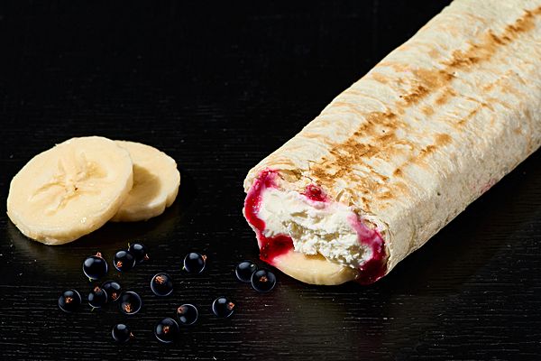 Шаурма сладкая со смородиной