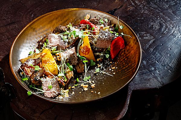 Салат со стейком