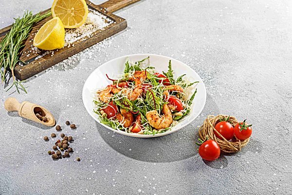 Руккола с тигровой креветкой