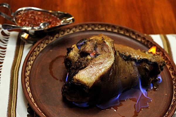 Запеченая в печи рулька по тещиному рецепту