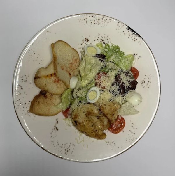 Цезарь с курочкой