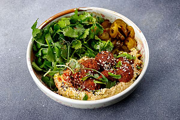 Фалафель с халапеньо и классическим хумусом из нута