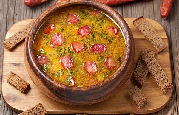 Суп гороховый с охотничьими колбасками