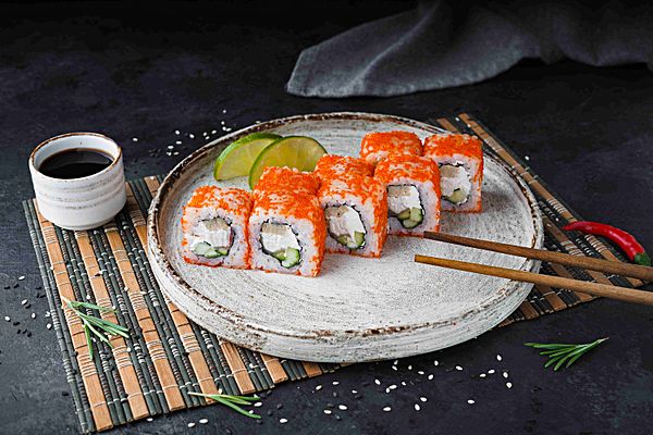 Ролл Тамаго краб