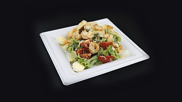 Цезарь с тигровой креветкой