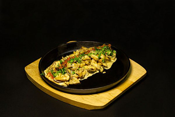 Сковородка с курицей