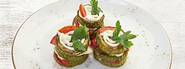 Закуска кабачковая с помидорами