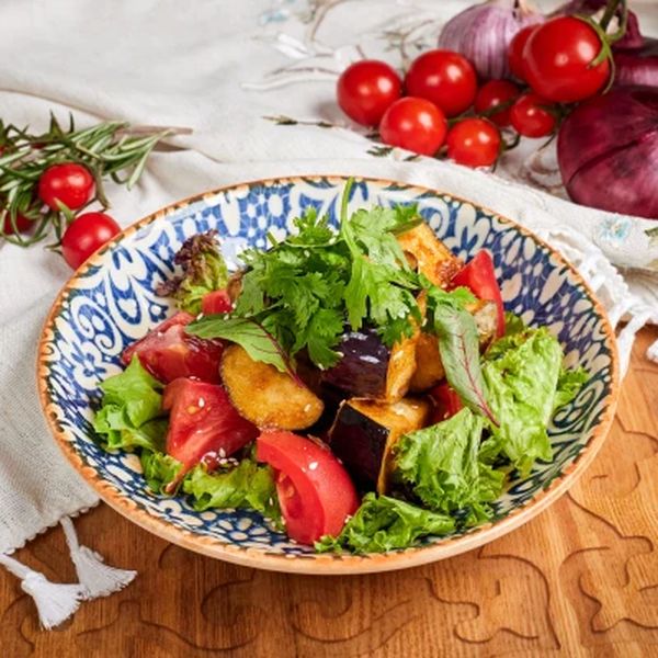 Салат с хрустящим баклажаном