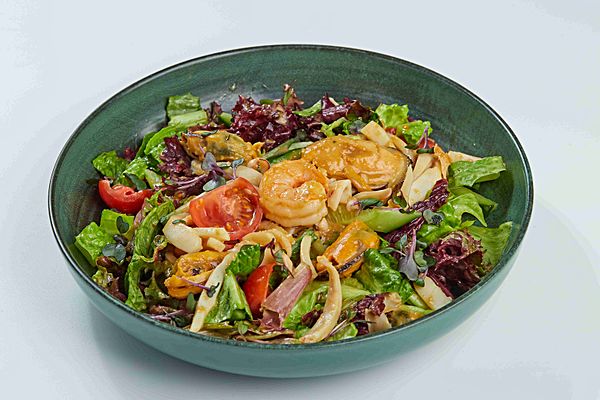 Салат с морепродуктами