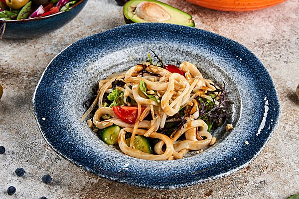 С кальмаром и маринованным дайконом