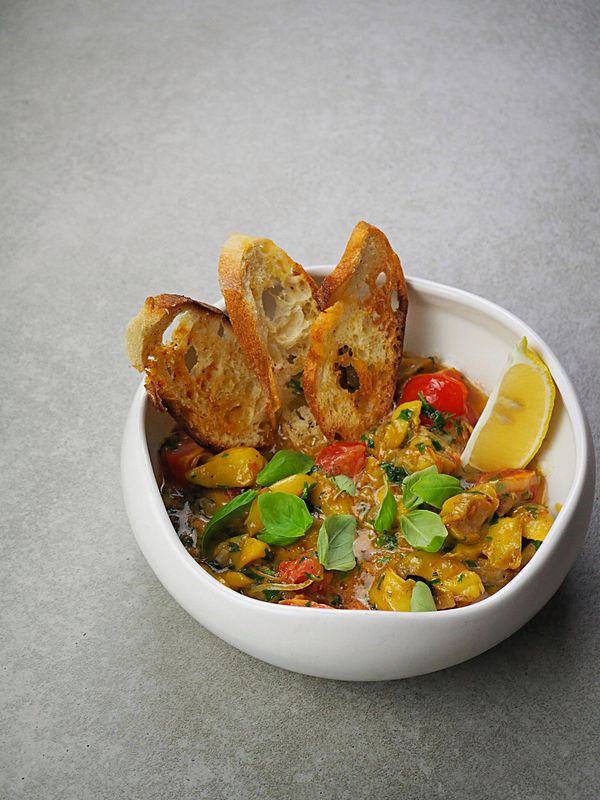 Рапаны с томатами черри и чесночным бер блан