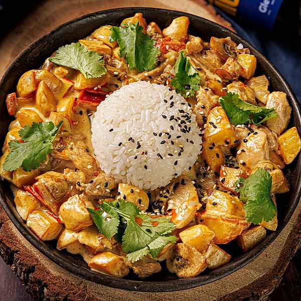 Сковородки — Жареха куриная в соусе карри с рисом
