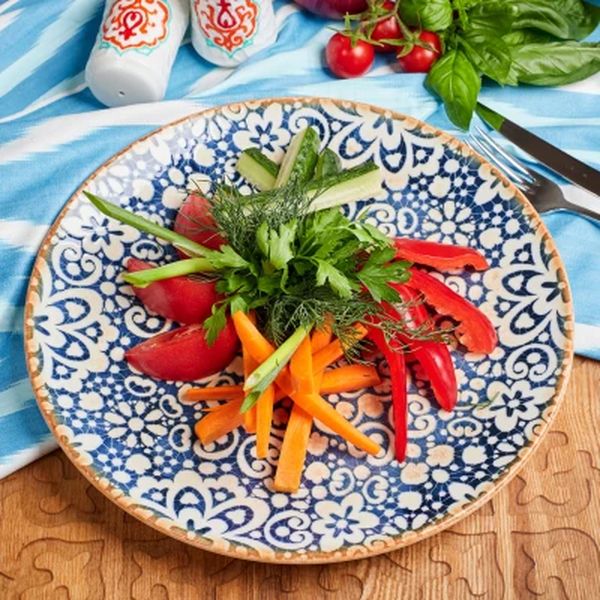 Свежие овощи с зеленью