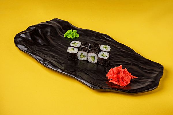 Маки с огурцом