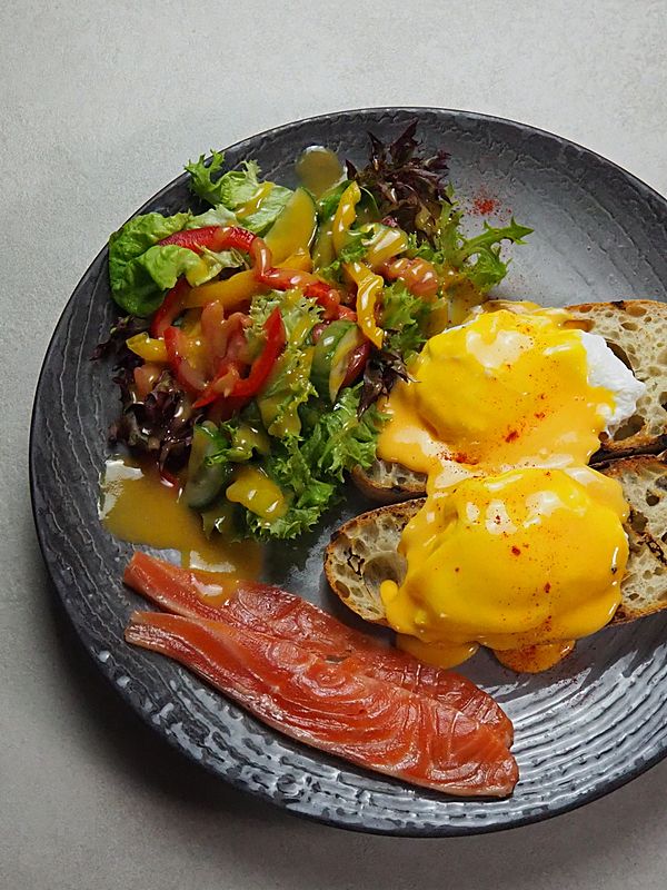 Фирменный завтрак с лососем