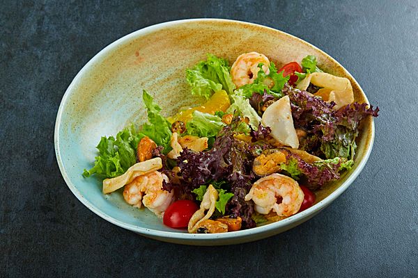 Салат с морепродуктами