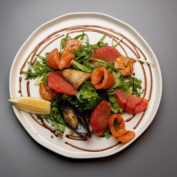 Салат с морепродуктами