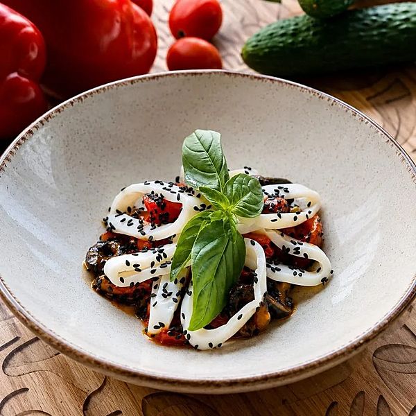 Салат с кальмаром