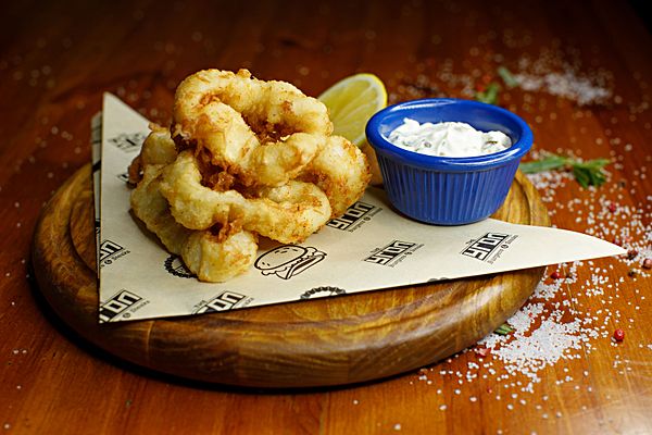 Кальмар жареный в пивном кляре