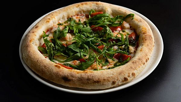 Пицца креветка и песто