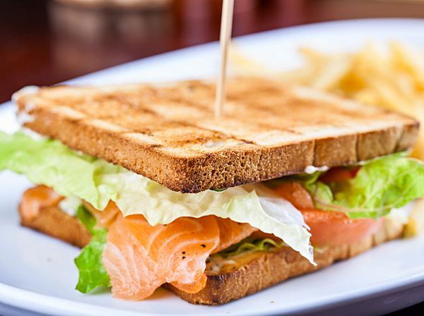 Сэндвич со с/с лососем