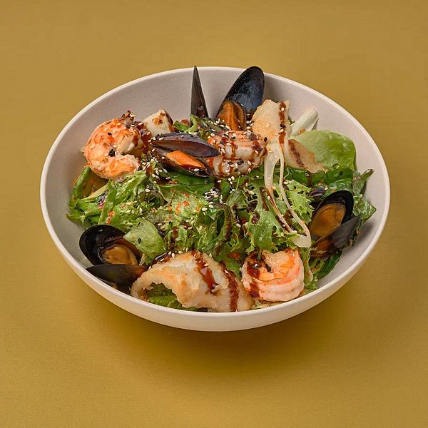 Салат с морепродуктами