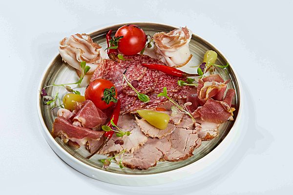 Мясная тарелка