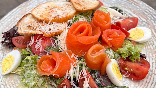 Цезарь с лососем