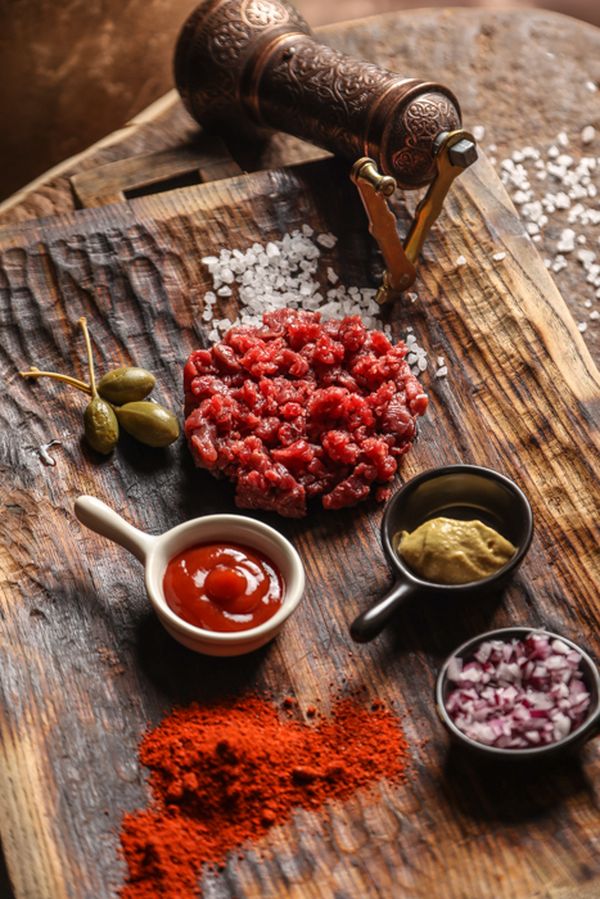 Тартар из нежнейшей фермерской говяжьей вырезки