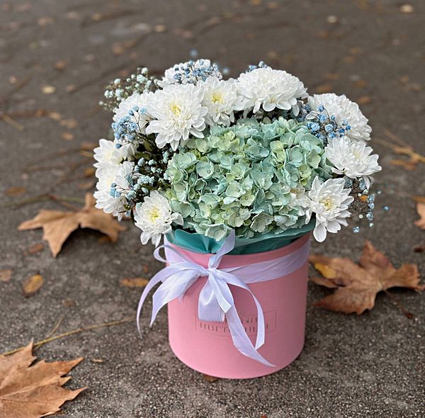 Нежная композиция с гортензией