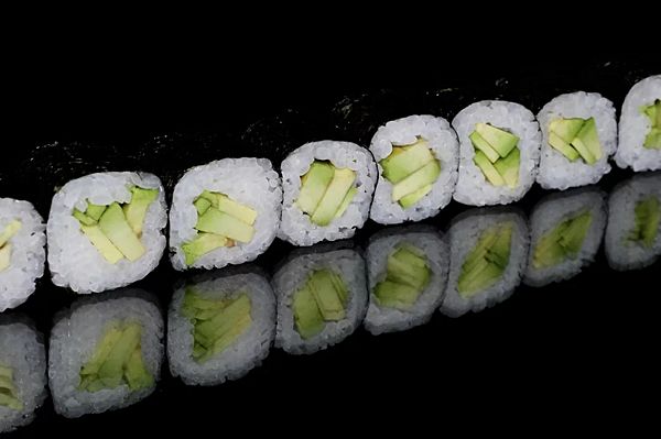 Маки авокадо