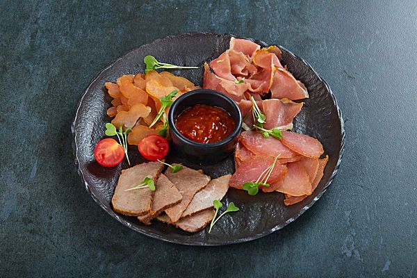 Мясное ассорти