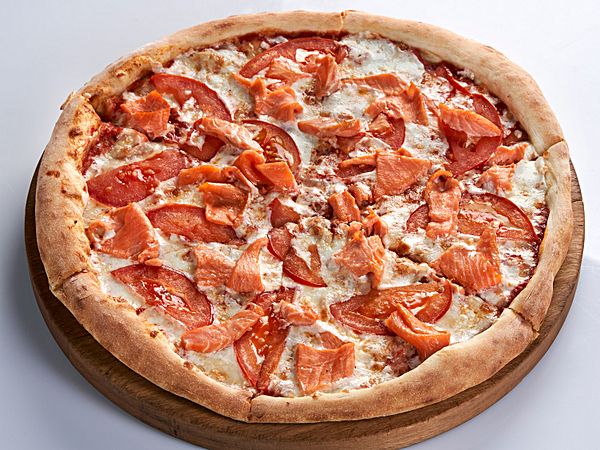 Пицца Классическая с лососем