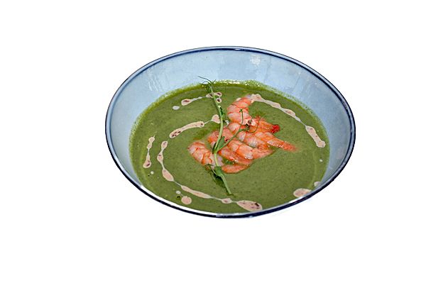 Шпинатный крем-суп с тигровыми креветками