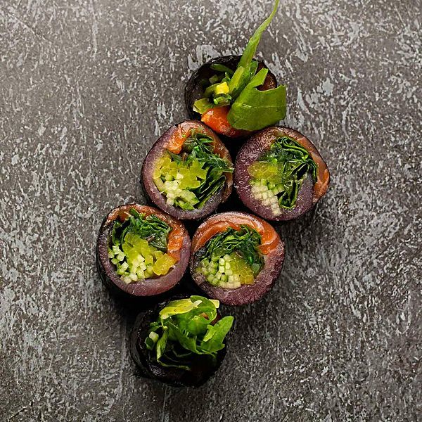 Фирменный Сашими ролл с лососем и тунцом