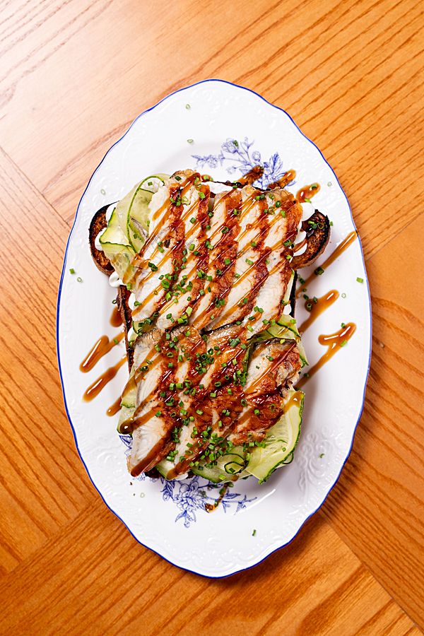 Бриошь с угрем