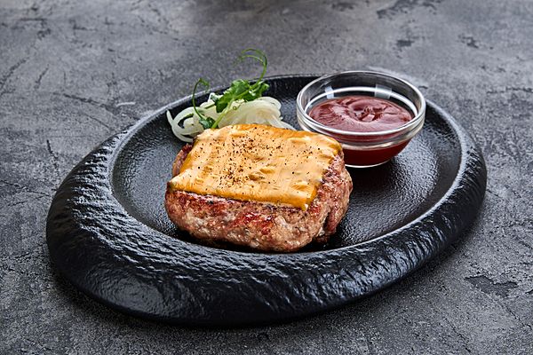 Штекс 3-вида мяса с чеддером