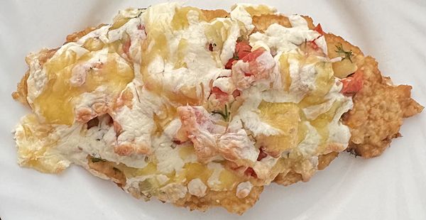 Отбивная из курицы с сыром и помидорами