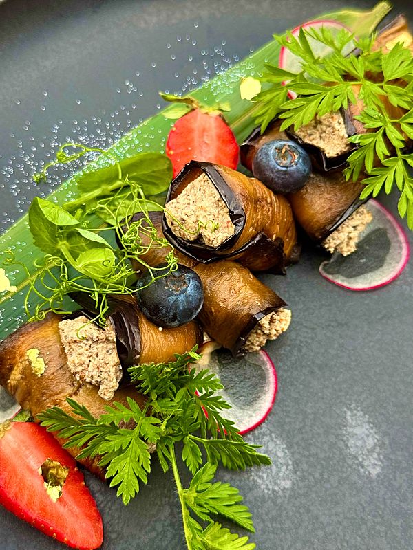 Баклажаны по-кавказки с сырным соусом