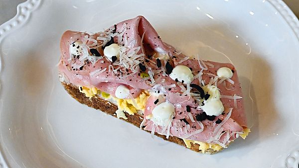 Тост с Мортаделлой