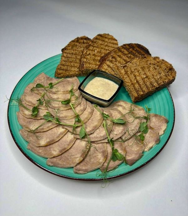 Нежный деликатес из говяжьего языка