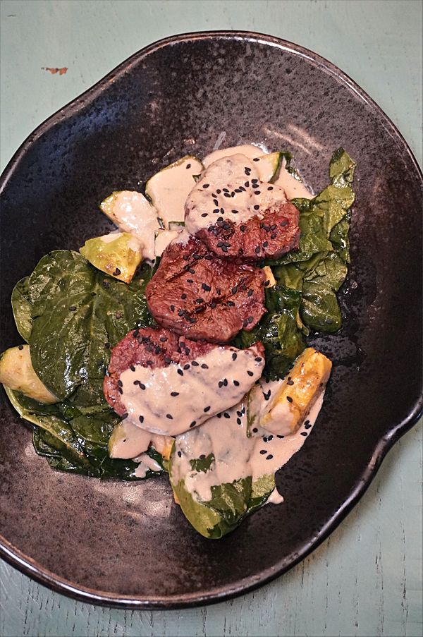 Салат с фермерской говядиной