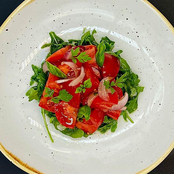 Крымские томаты с рукколой