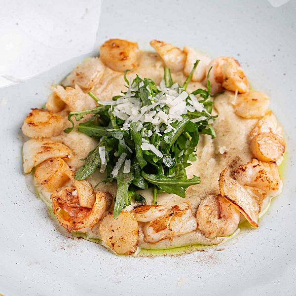 Морепродукты с трюфельным пюре